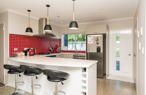 Ruakaka House | Relaxing Ruakaka with pool and spa