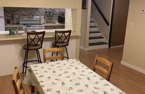 Vernon House | Relaxing stay in this spacious 3 story condo for the whole family