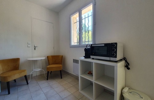 Peret Apartment | Relaxing vacations in the Mas La Magdelaine apartment