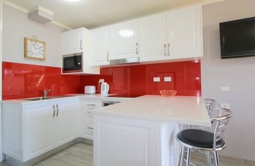 Crescent Head Apartment | RELAXING WATER FRONTAGE APARTMENT