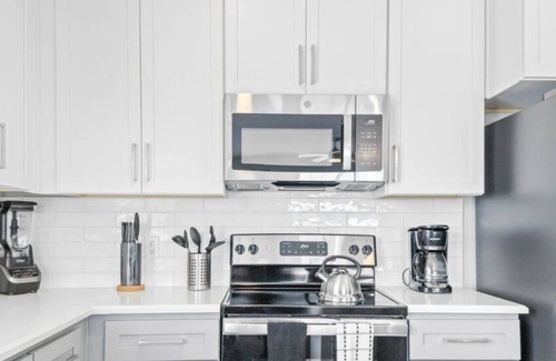 Paw Creek Condo | Reluxme | 2BR Oasis Near Airport & Attractions