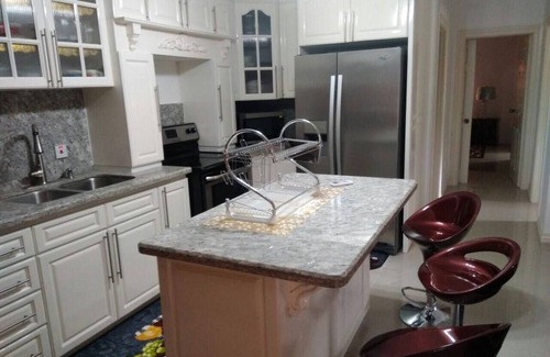 Havendale Apartment | Remarkable 2-Bed Apartment in Kingston