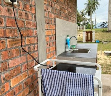 Pantai Penarik Ski Chalet | Rembulan Escape - The Red Bowl