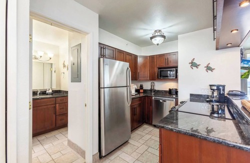 Kahana Apartment | Remodeled 1 bedroom coastal stunner, AC, ocean & island views, resort amenities