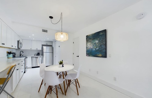 Cape Caneveral Beach Gardens Condo | Remodeled 2 Bedroom Condo in Royal Mansions Oceanfront Complex - Cape Canaveral!