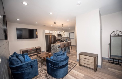 Dawsonville House | Remodeled 2 bedroom home 4 beds Dawsonville 7 miles Atlanta Motorsport