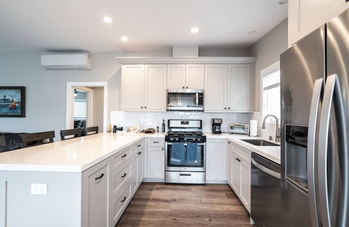 Balboa Island House | Remodeled Balboa Island Gem