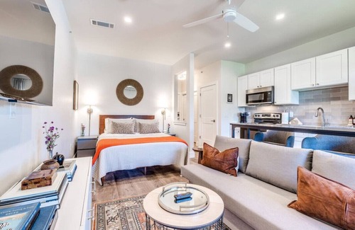Stillwater Condo | Remodeled OSU Studio By Stadium