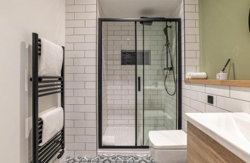 Aberdeen West End Apartment | Remodelled Luxury 3 Bed Apartment