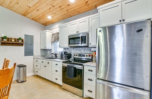 New Albany House | Remote Work-Friendly New Albany Home 5 Mi to Dtwn!