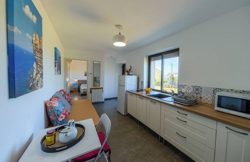 Sagone Bed & Breakfast | Rena Bianca, 25 m2, 6 min walk to the beach!