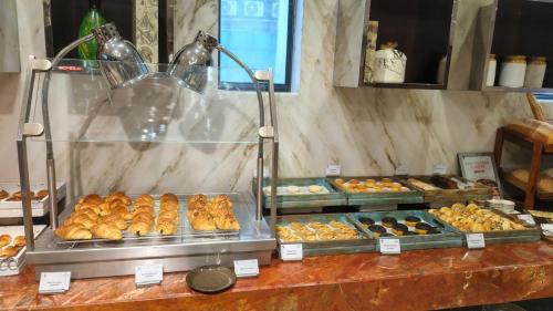 Dhaka Hotel | Renaissance Dhaka Gulshan Hotel