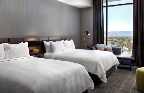 Downtown Reno Hotel | Renaissance Reno Downtown Hotel & Spa