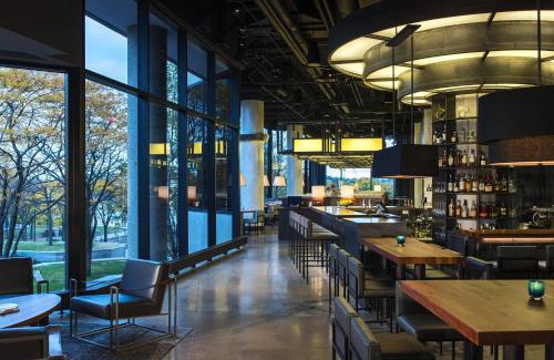 Downtown Toledo Hotel | Renaissance Toledo Downtown Hotel