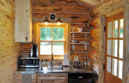 Roberts Cabin | Rendezvous Cabin @ Paris Montana® on Rock Creek