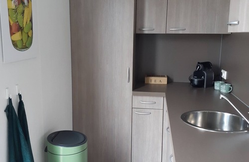 Renesse Ski Chalet | Renesse Zeeland: Modern 4 person Chalet by the sea. Modernes Chalet am Meer.
