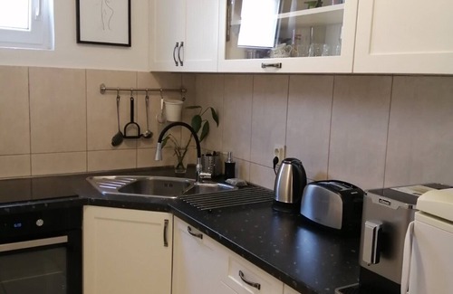 Donji Stoliv Apartment | Renovated 1-bdr apartment , sea view balcony , 40meters beach