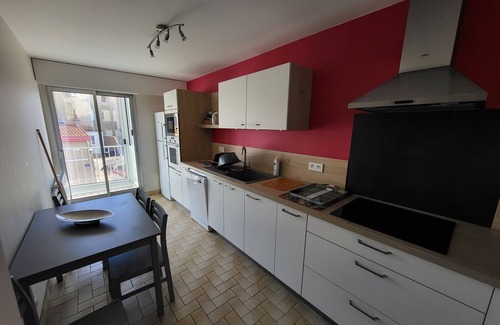 Les Sables d'Olonne Apartment | Renovated 2-Bedroom Apartment with Garage and Balcony, Steps from the Beach