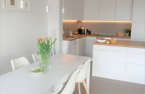 Sint-Idesbald Apartment | Renovated 3-bedroom flat with superb panoramic sea views