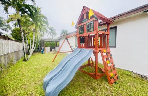 South Lake House | Renovated 5½ BR Home with Amazing Pool