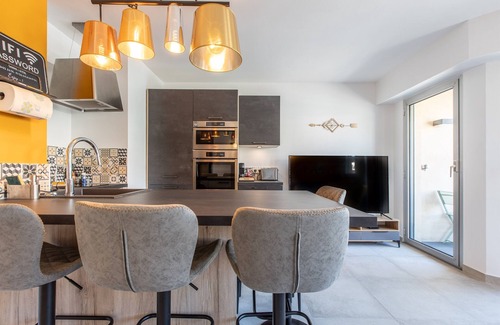 Le Suquet Apartment | Renovated Apt with Balconies - Holiday/Congress