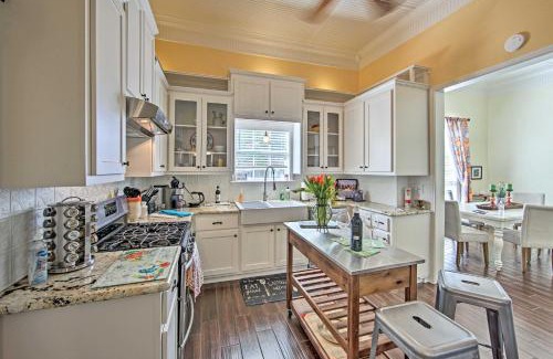 Winnsboro House | Renovated Carnegie Cottage - Walk to Dtwn!