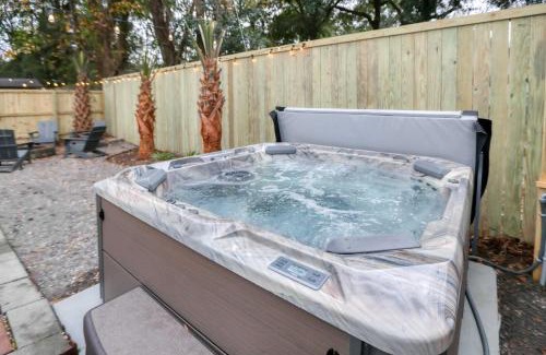 Mount Pleasant House | Renovated Charleston Oasis Mins to Dtwn and Beach