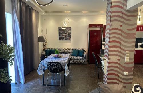 Ilioupoli Apartment | Renovated flat with Acropolis view