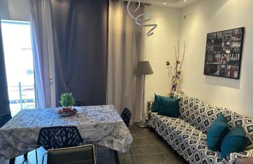 Ilioupoli Apartment | Renovated flat with Acropolis view