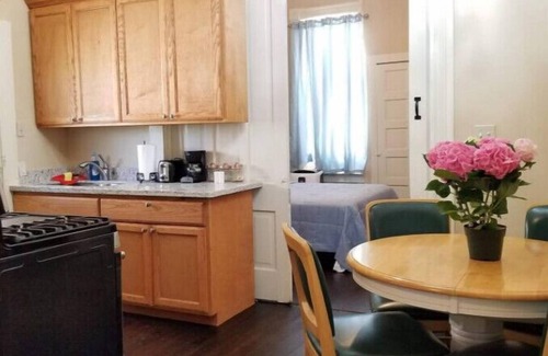 San Jacinto Apartment | Renovated Historic Home on Broadway #1
