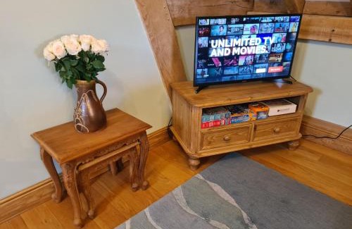 Mayfield Apartment | Renovated Loft on Working Farm