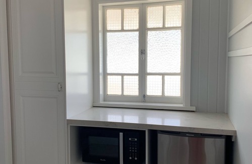 Warwick House | Renovated Queenslander with a pool - close to town!
