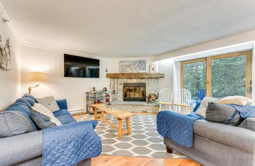 Bromley Mountain Apartment | Renovated Ski-InandSki-Out Peru Condo at Bromley Mtn