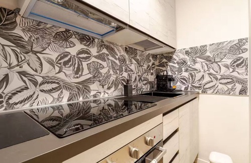Isola del Bosco - Delle Corti Apartment | Renovated two-room apartment 2 steps from metro M1 Sesto Marelli Milan