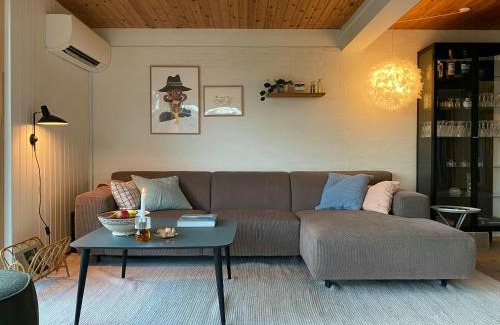 Saksild Strand House | Renovated Wooden House Near Saksild Beach