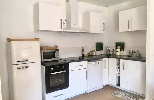Saint Seurin - Fondaudege Apartment | Rent apartment Bordeaux Centre Fondaudège -2 bedrooms, 58m² (83 m2 total)