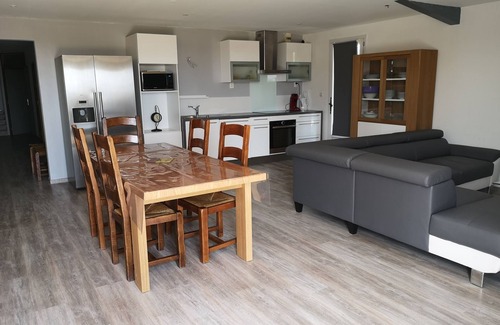 Saint-Laurent-La-Vernede House | Rent house 120 m², air-conditioned, surrounded by woods, for holidays