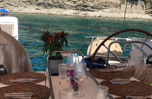Tourlos Boat Rental | RENT LUXURY Sailingboat to SARONIC, CYCLADES & DODECANESE, with skipper & CHEF