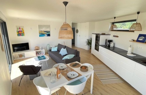 Locquirec House | Rental house with sea view