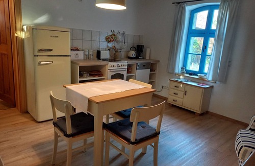 Laasow Apartment | Rental-Standard-Private Bathroom-Garden view-Klinkerhaus Altenteil