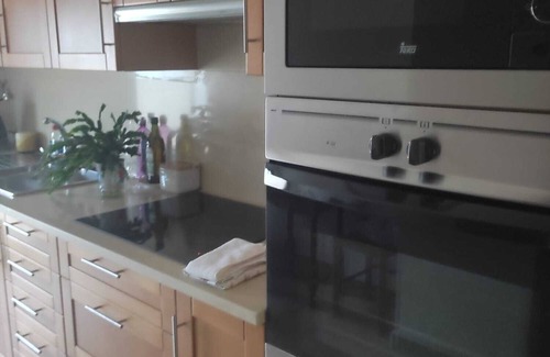 A dos Cunhados Apartment | Renting 2 bedrooms in the West