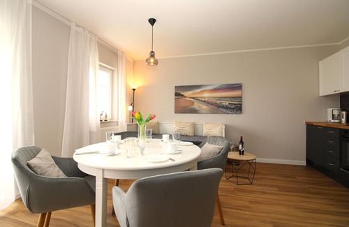 Wischuer Apartment | Res. Wischuer WE 26: friendly and bright 2-room apartment with balcony
