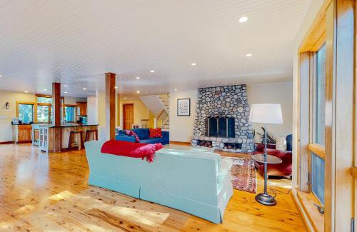 Ludlow House | Rescue Lake