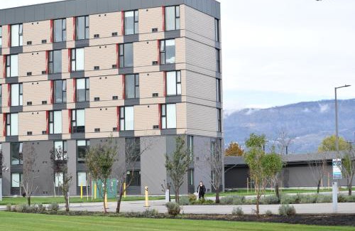 South Pandosy Apartment | Residence & Conference Centre - Kelowna