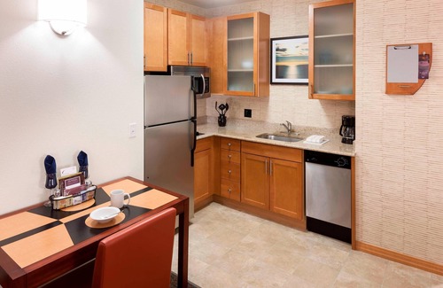 Lake Forest Hotel | Residence Inn by Marriott Chicago Lake Forest/Mettawa