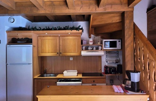 Pra Loup Ski Chalet | Residence Pra Roustan - Warm and charming 1/2 chalet for 6 with south facing terrace
