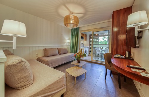 L'Ermitage-les-Bains Apartment | Residence Tropic Appart'hotel