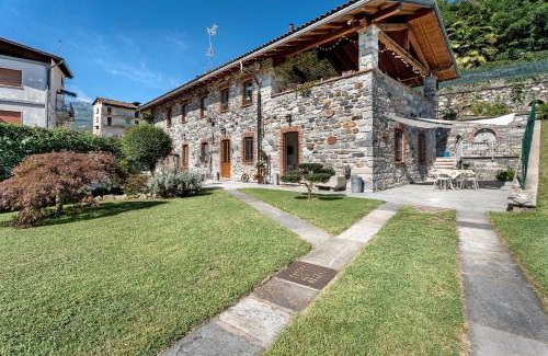 Comero House | Residenza Jasmine Grey Apartment