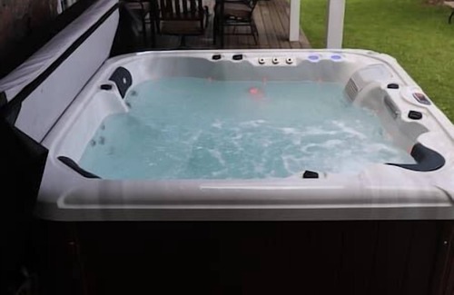 Port Stanton House | Resort, lakefront, hot tub Sauna pet-friendly #3