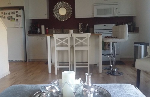 Irvine Apartment | Resort luxury living . Fully furnished one bedroom Loft in Irvine